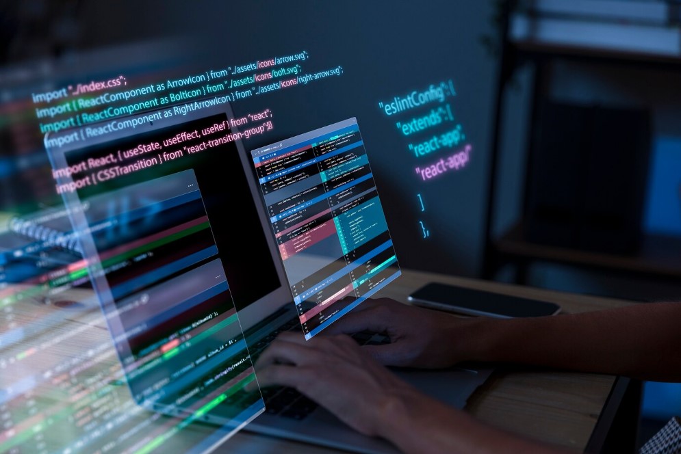 Créateur, développeur de logiciels spécifiques.